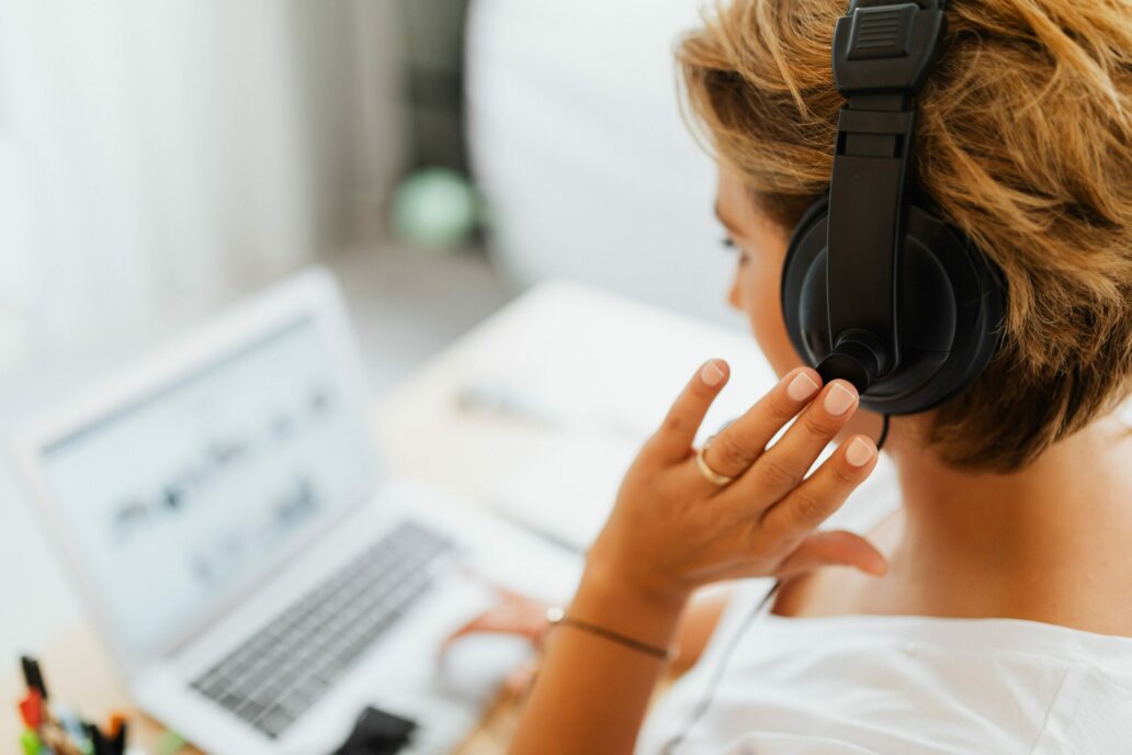 Woman working in a call center